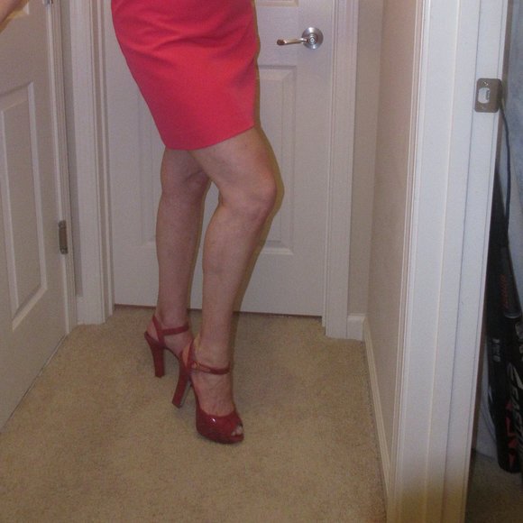 SERGIO ROSSI- Raspberry Patent, Peeptoe, Platform Sandals ~ Size 10 - Picture 8 of 13